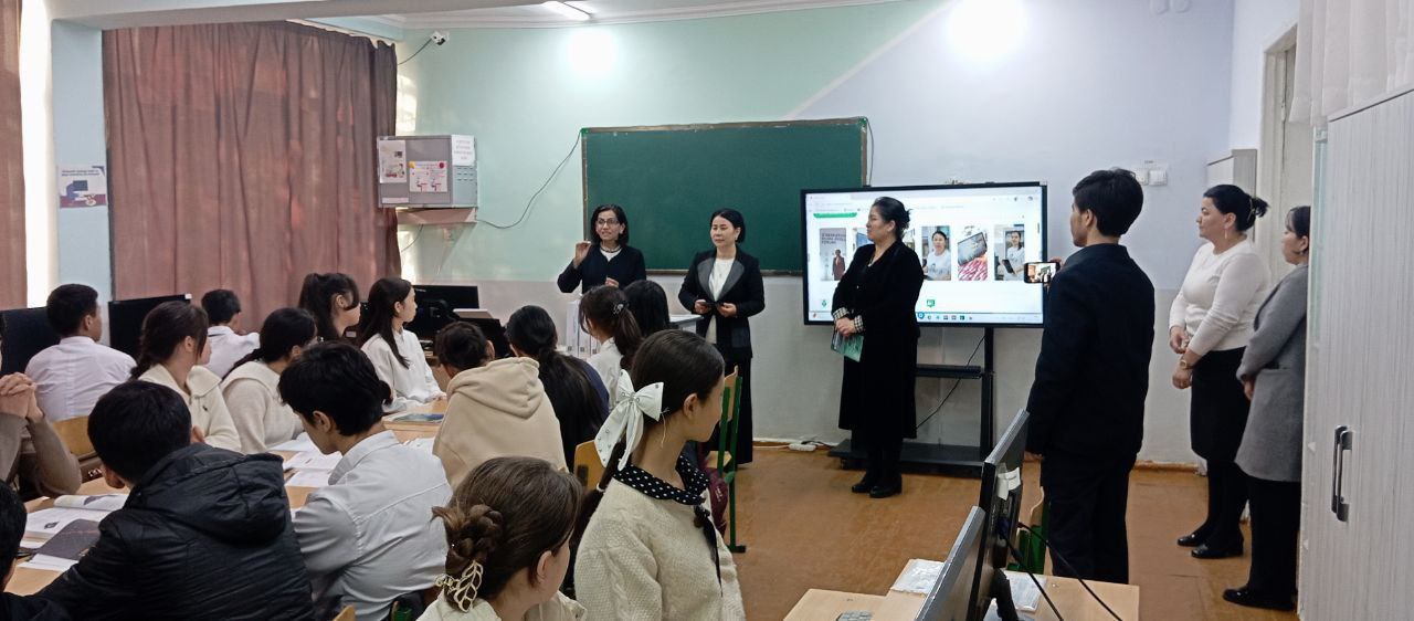 📚✅Toshkent shahar Mirzo Ulug‘bek tumani 232-maktabda Robosmart.uz platformasi taqdimoti va “Eng foydali robot modeli” tanlovi o‘tkazildi!